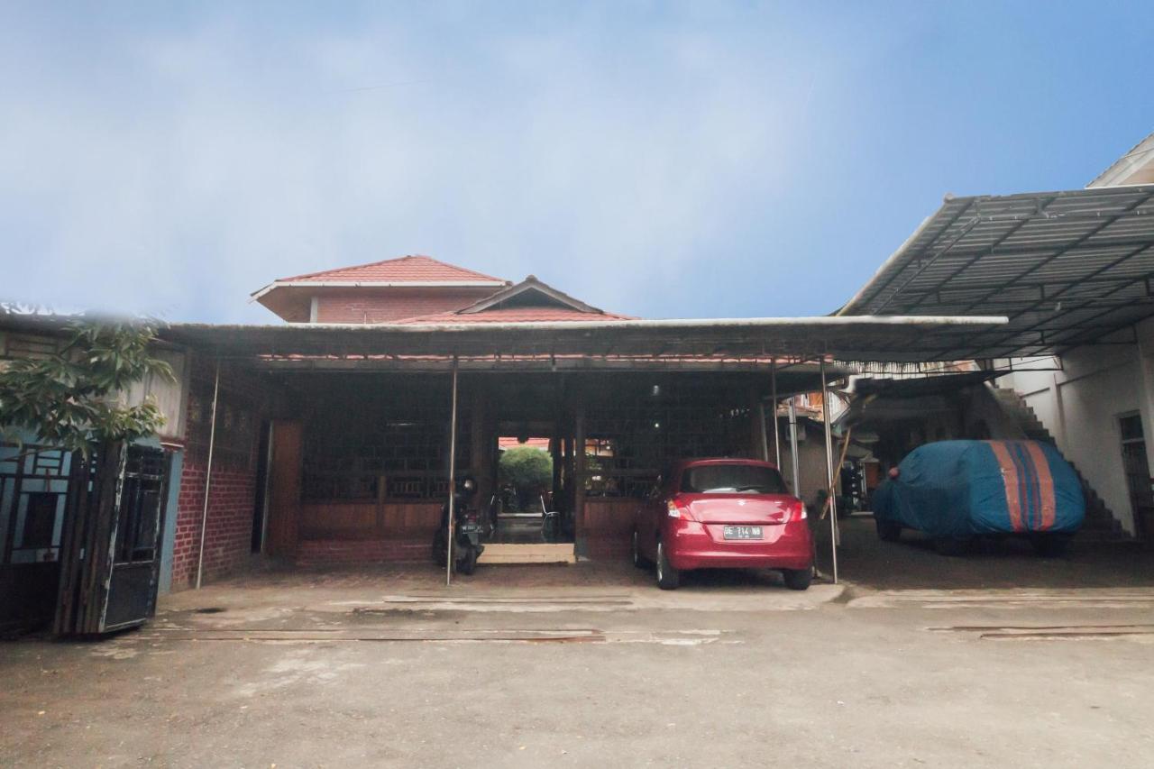 Vaccinated Staff - Oyo 1300 Crecia Guest House Hatu Εξωτερικό φωτογραφία