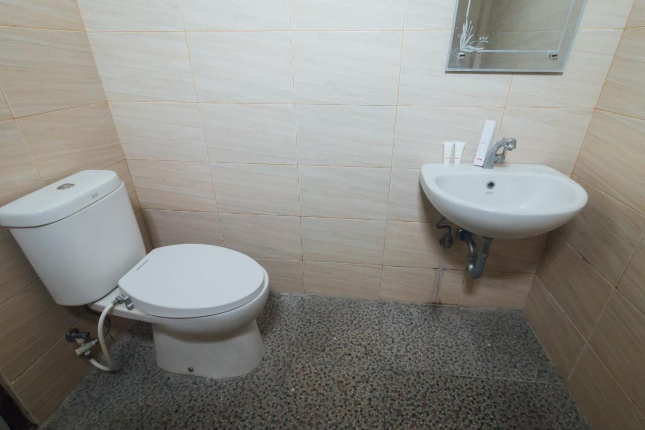 Vaccinated Staff - Oyo 1300 Crecia Guest House Hatu Εξωτερικό φωτογραφία