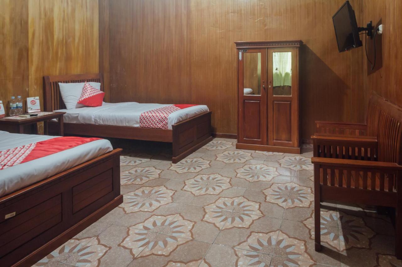 Vaccinated Staff - Oyo 1300 Crecia Guest House Hatu Εξωτερικό φωτογραφία