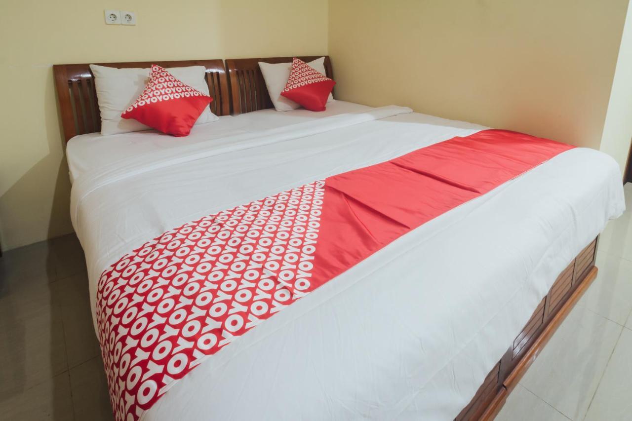 Vaccinated Staff - Oyo 1300 Crecia Guest House Hatu Εξωτερικό φωτογραφία