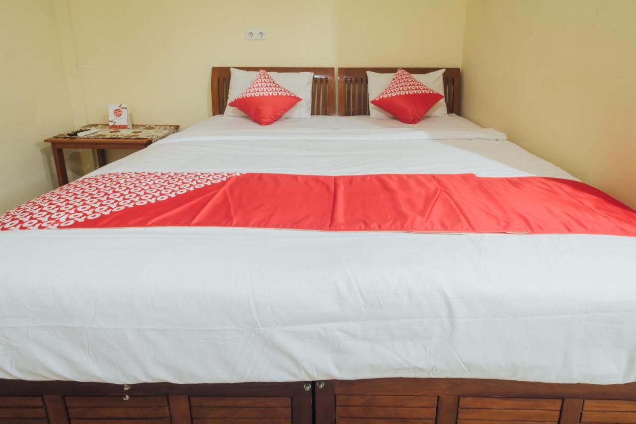 Vaccinated Staff - Oyo 1300 Crecia Guest House Hatu Εξωτερικό φωτογραφία