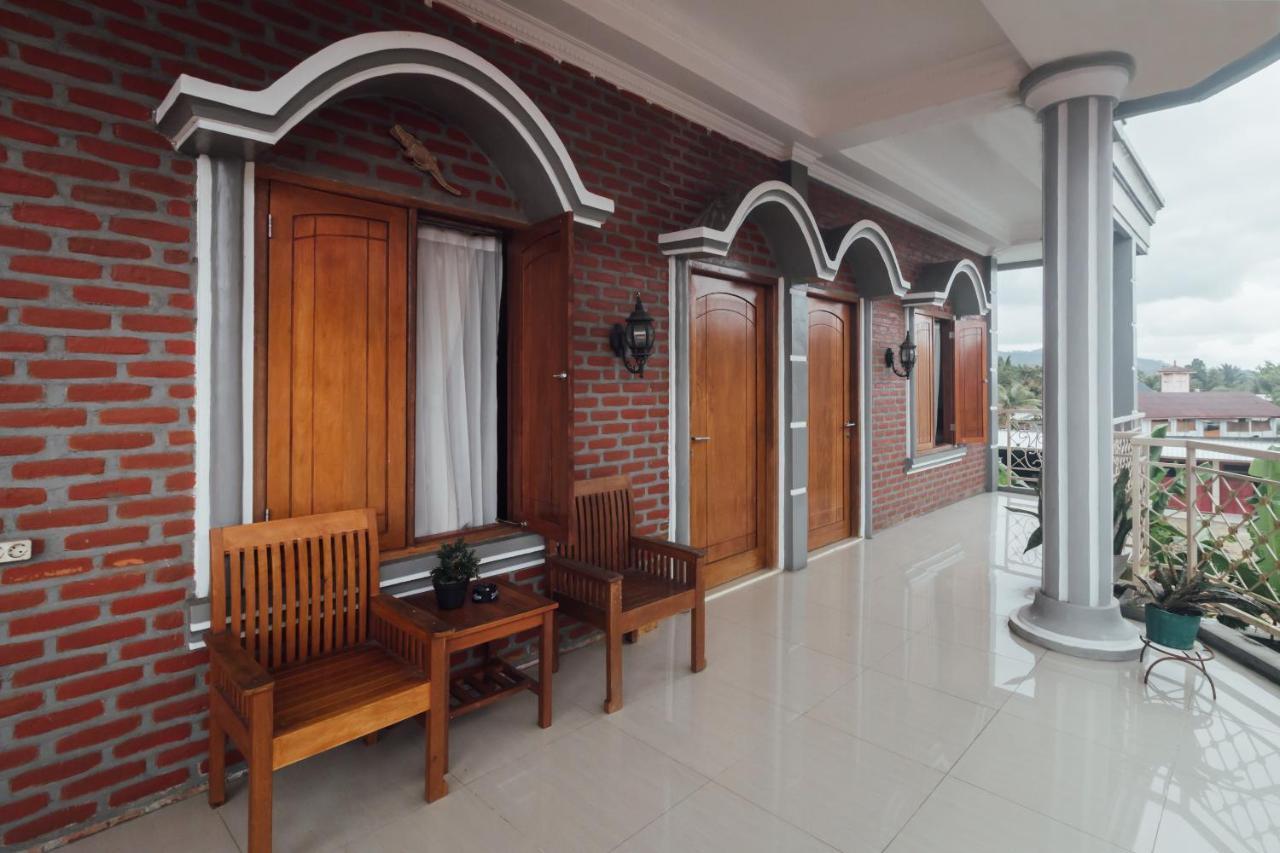 Vaccinated Staff - Oyo 1300 Crecia Guest House Hatu Εξωτερικό φωτογραφία